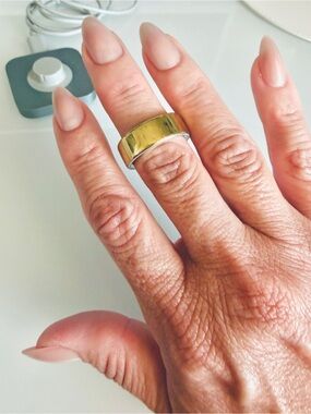 Oura Gold Band Ring 4th generation Size 8